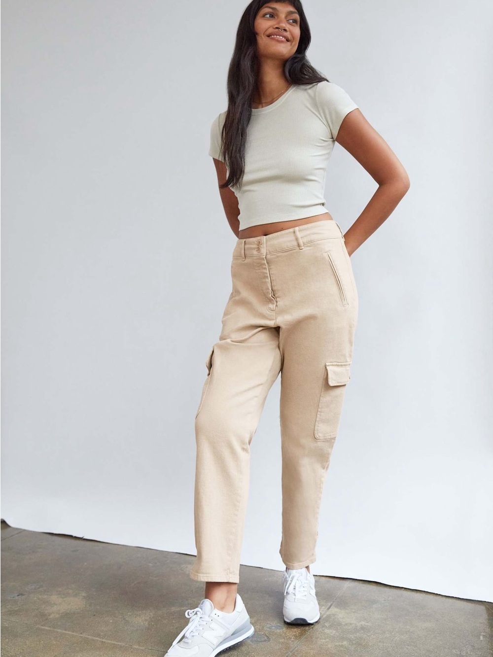 Wilfred Free Aritzia Modern Cargo Pant - Beige